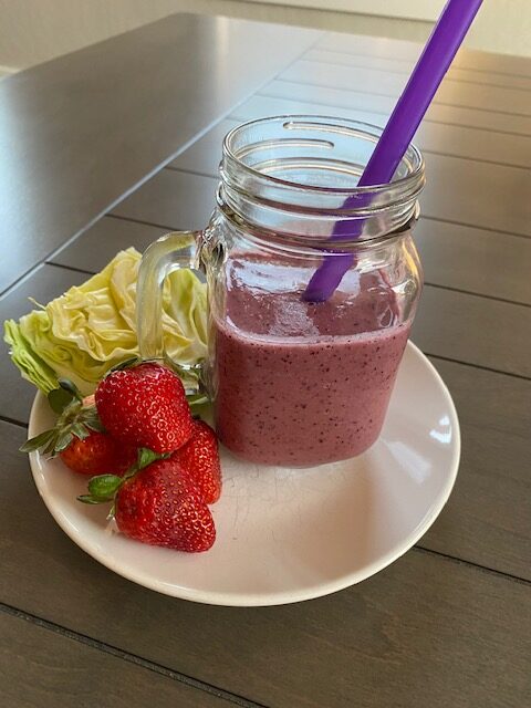 Cabbage and Berry Purple Smoothie